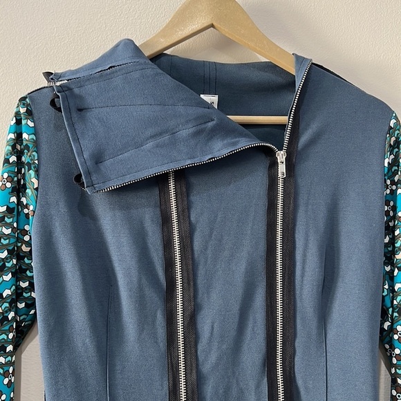 Sohung Designs Double Zip Unique Patterned Sleeve Jacket in size S - Picture 2 of 13